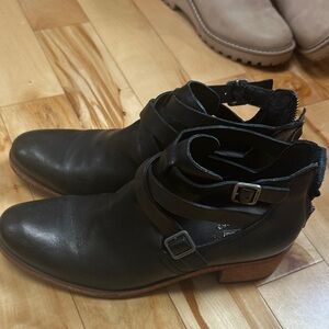 Black Leather Ankle Boots Kork-Ease - LIKE NEW!!